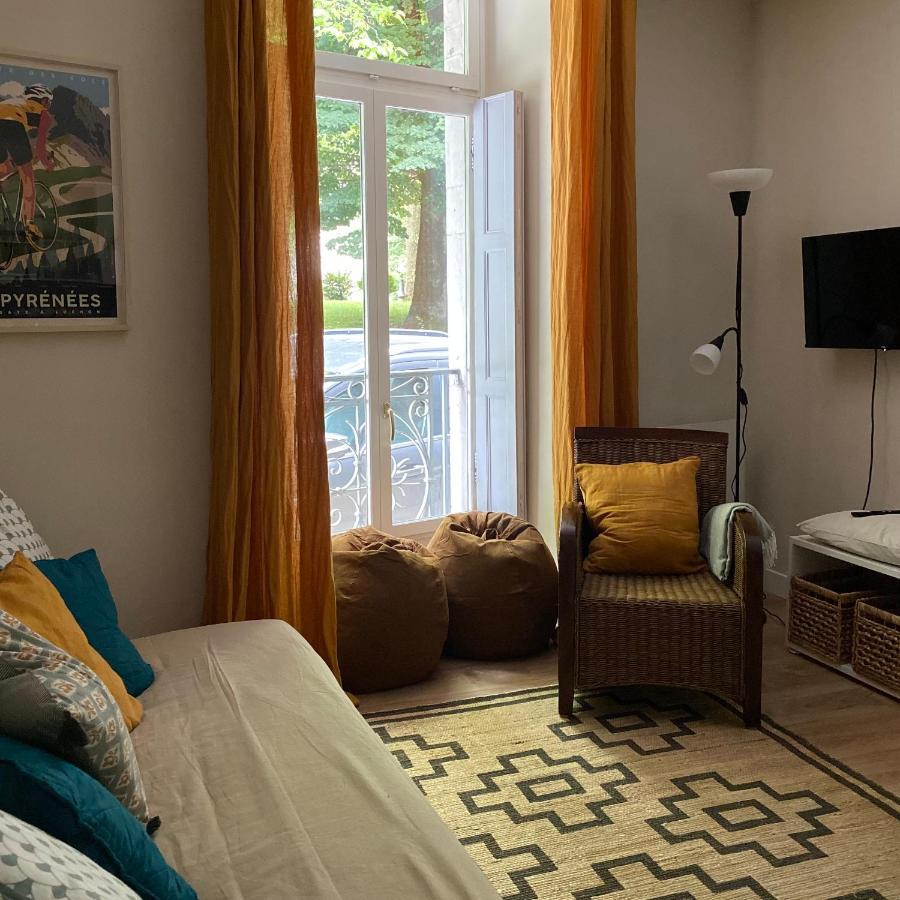 Fantastic Ground Floor Apartment Opposite Thermes Bagneres-de-Luchon Exterior photo